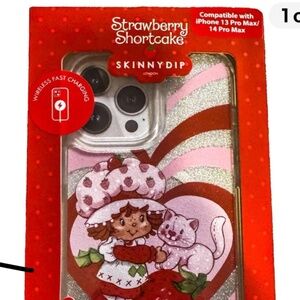 Strawberry Shortcake Skinnydip iPhone 13/14 Pro Max Case Glitter Hearts NIB